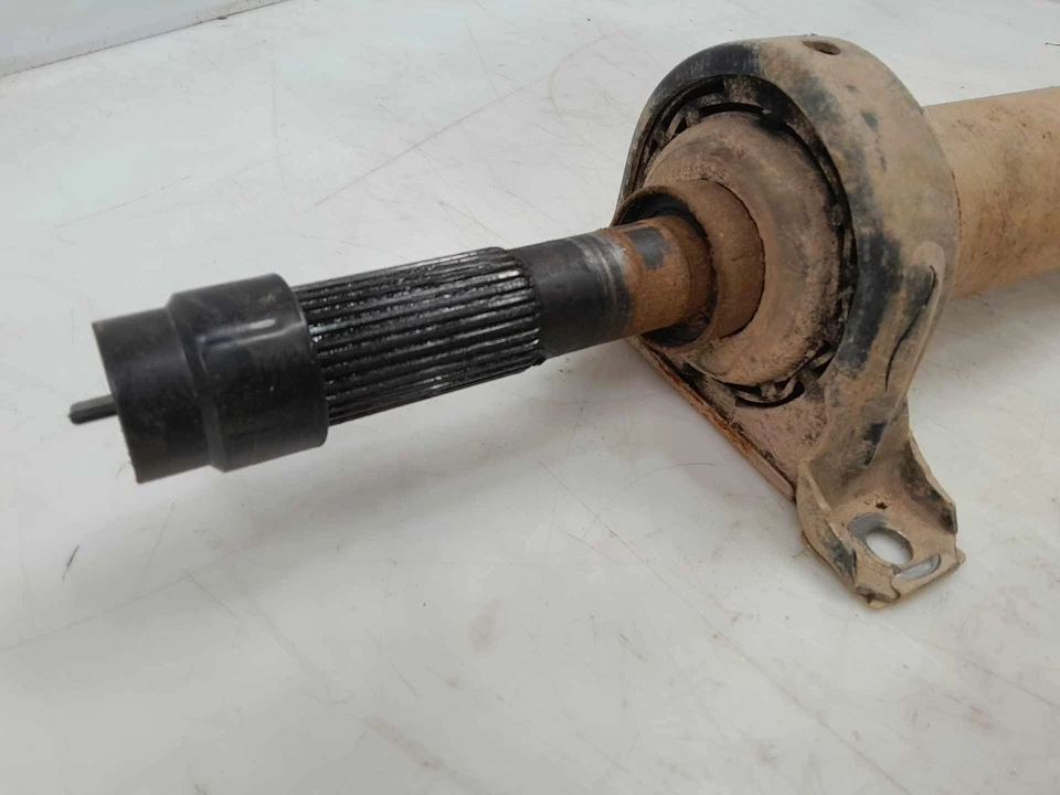 Eje de hélice del eje de transmisión trasero 96-03 Chevy S10 2,2 L 4x2 - Sección delantera OEM Foto 2 de 4