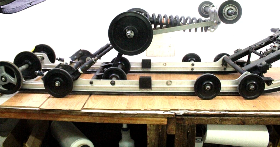 Yamaha RS Viking Professional VK10 2012 suspensión trasera patín con amortiguadores Foto 2 de 4