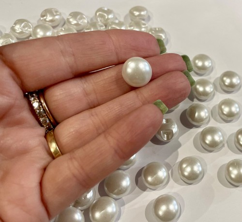 10 Pearly White Buttons 12mm Grooved Shank C46-41 AUSSIE SELLER - Picture 3 of 5