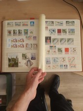 timbre Neuf De MONACO Et Fdc Et Coin Date sur 2 pages d'album