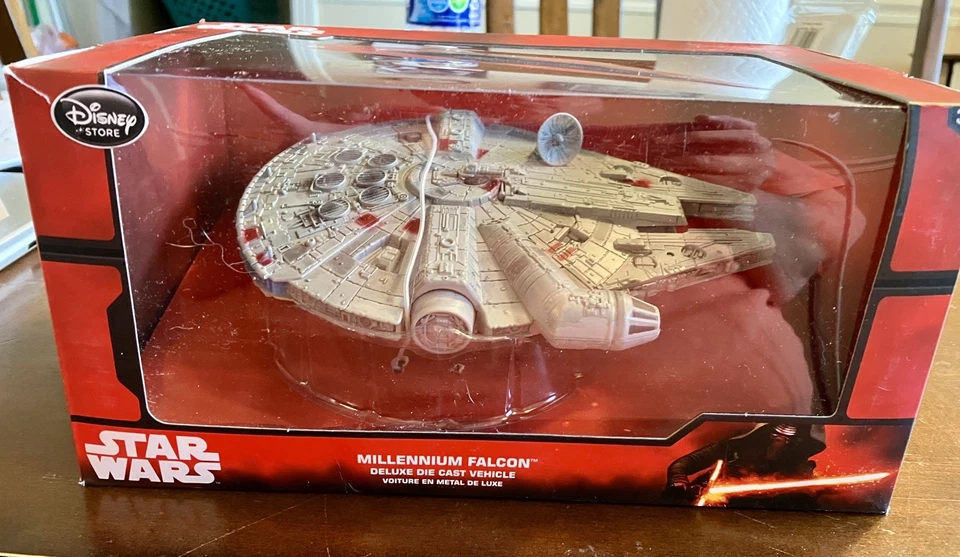 Star Wars Deluxe Die Cast  Disney Store Millenium Falcon Toy - Brand New - Image 4 of 4