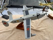 1/48 RUSSIAN BERIEV BE-12 ANTI SUBMARINE SEA PLANE Desk Model Very  Very Rare