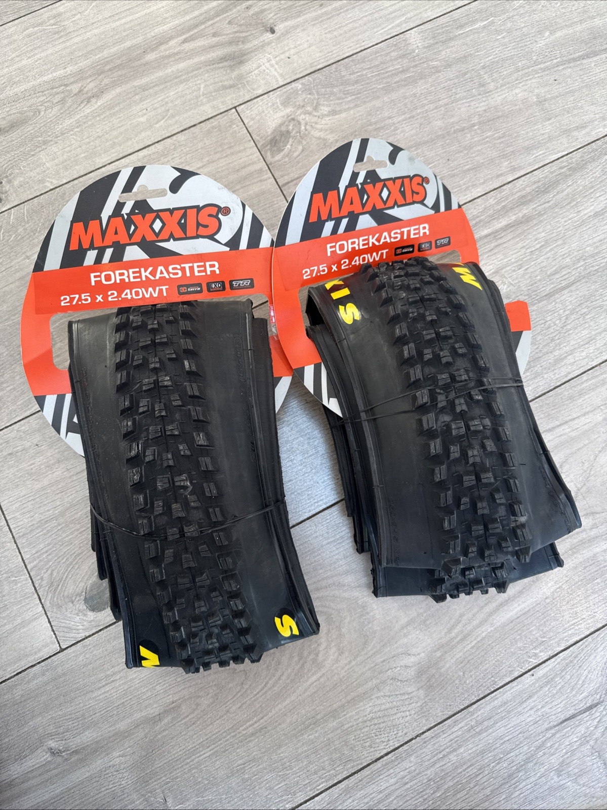 X2 Maxxis Forekaster - Folding 3C Maxxterra EXO TR Tyre Black - 27.5 X 2.40WT