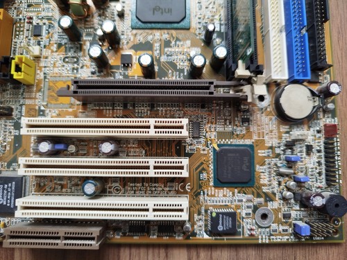 Socket 370 motherboard + Intel Celeron 1200Mhz CPU and 128MB RAM - Picture 3 of 12