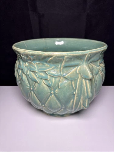 Vintage McCoy Diamond Quilted Leaf Berries Seafoam Green Jardiniere Planter