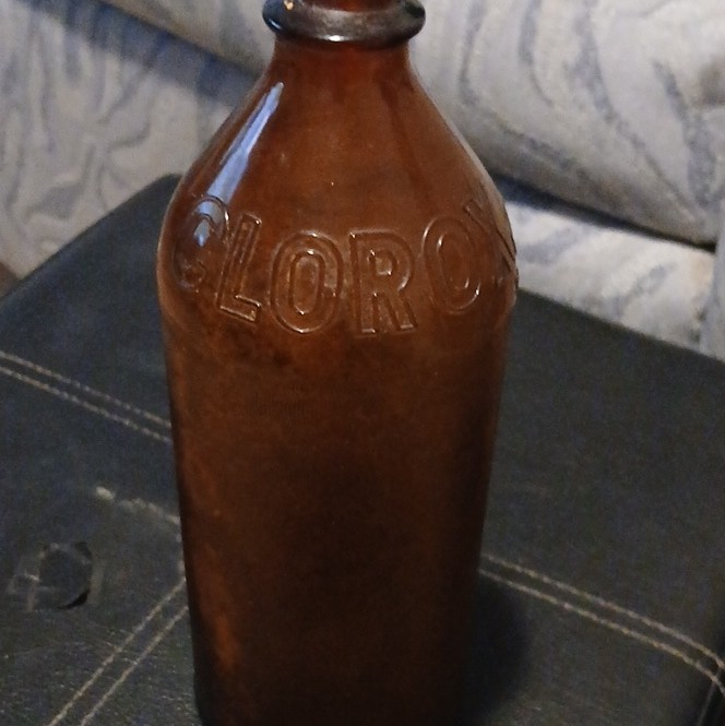 Clorox Embossed Brown Glass Advertising Bottle Oakland CAL Soap & Detergent