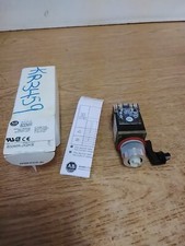 Allen-Bradley 800MR-JK2KB Small Round Selector Switch Unit