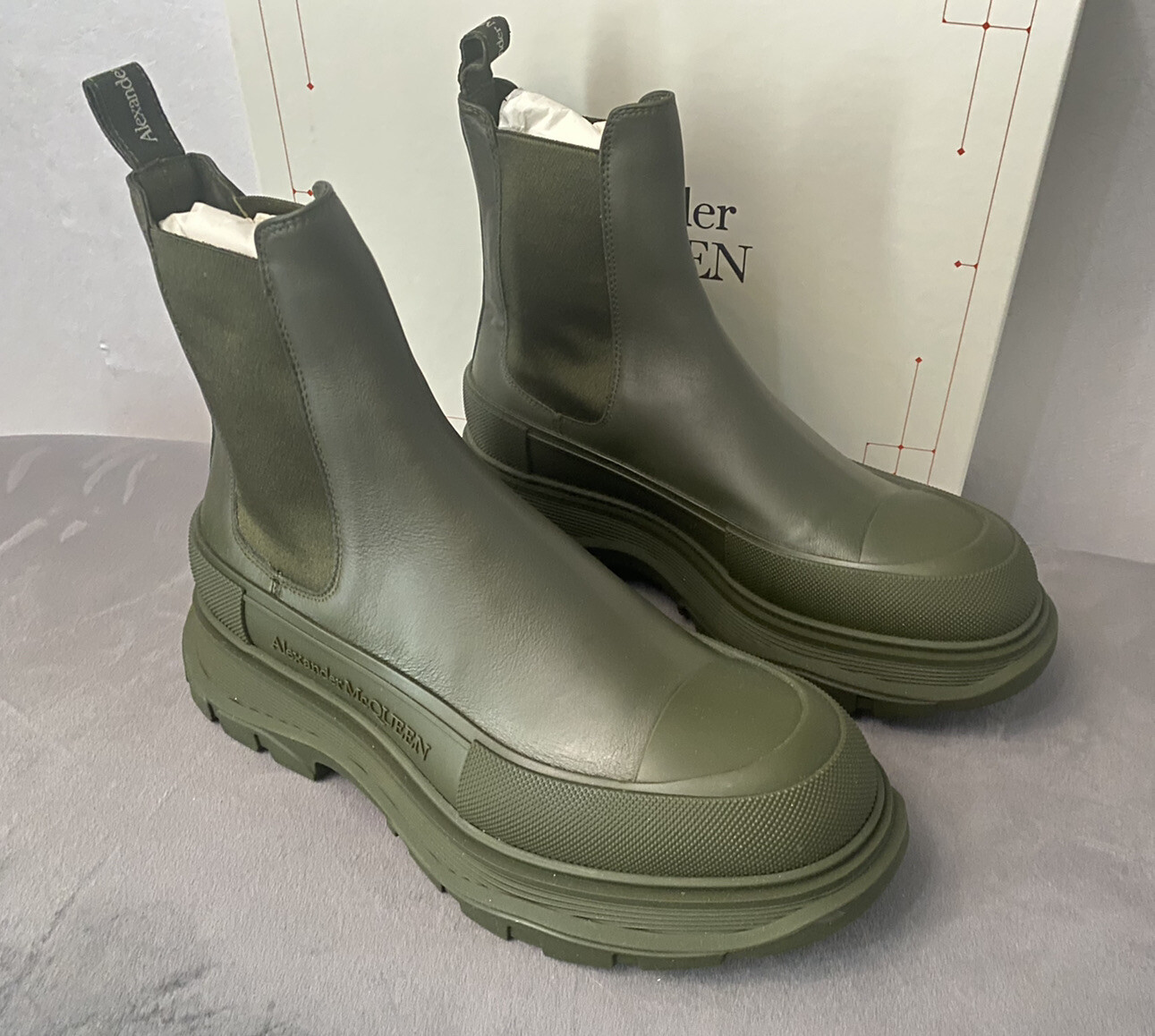 Men's ALEXANDER MCQUEEN Men's Solid Leather Chelsea Boots. Size 41/8. Org.$ 790 Men's ALEXANDER MCQUEEN Men's Solid Leather Chelsea Boots. Size 41/8. Org.$ 790