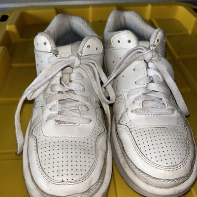 UGG Women's Highland Sneakers 1111336 White/White size Pre-Owned