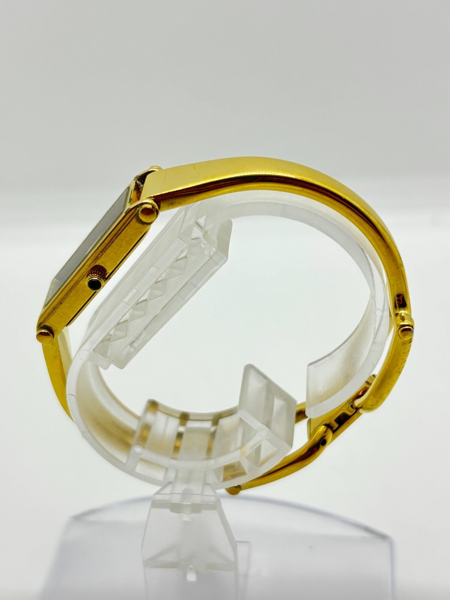 As-Is] Gucci 1500L Watch Ladies 12mm Vintage Gold Black Not tested