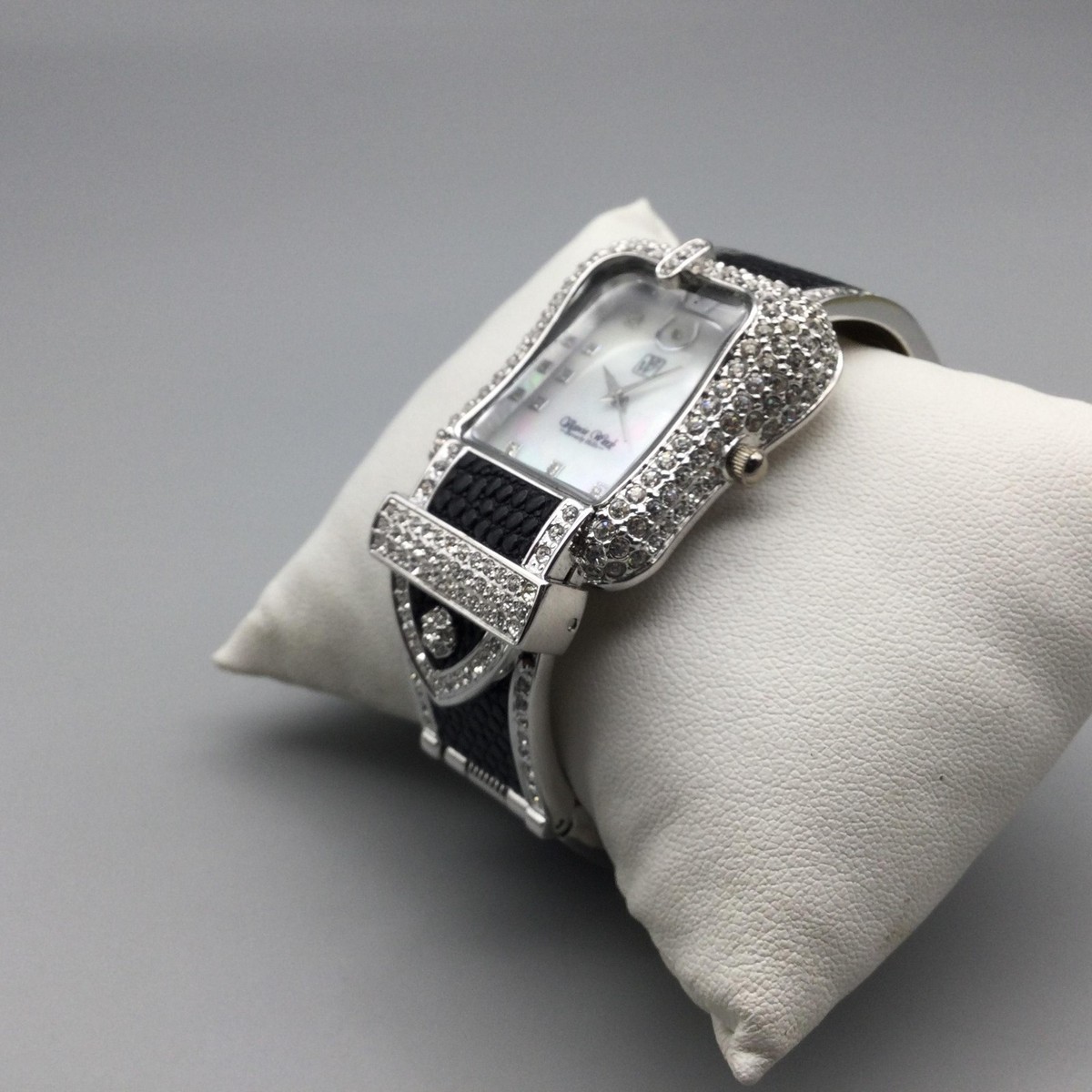 Victoria Wieck Watch Womens 32mm Silver Crystal MOP Dial  display picture 1