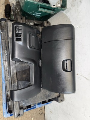 Subaru Impreza WRX Bug Blob Hawk Armaturenbrett Handschuhfach und untere Säulenverkleidung