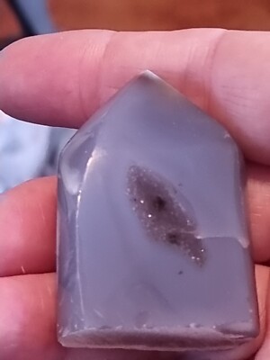 Natürlicher Druzy Amethyst Zucker Kristall Höhlenturm mit Regenbogen blinkend 62g