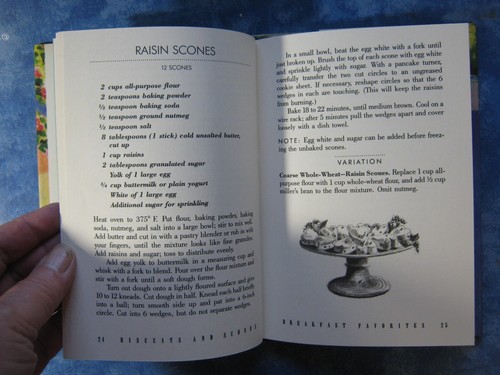 LOT OF 2 Elizabeth Alston MUFFINS Biscuits and Scones HCDJ 1984 Illustrated MINT - Picture 7 of 13