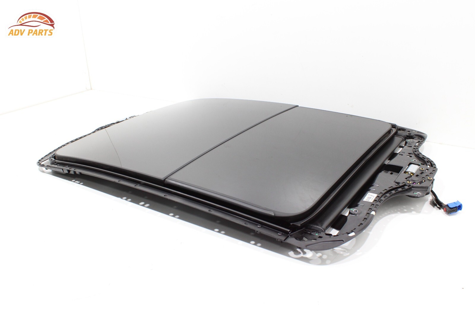 2017 - 2020 MASERATI LEVANTE PANORAMIC SUNROOF WINDOW GLASS & MOTORS & SHADE OEM