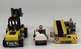 LEGO City: Cargo Terminal (60022) 100% Complete + Instructions + Minifigs