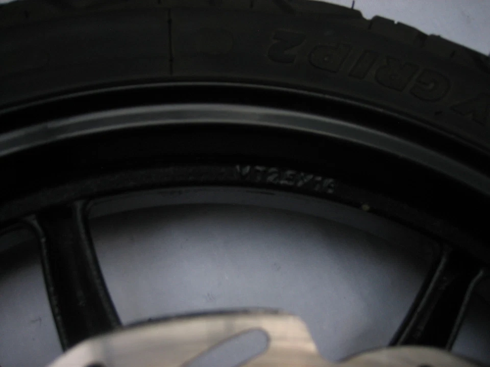 SYM SYMPHONY 50i E5, ST 50, SR 125i, S 125, ST 125i Vorderrad Reifen 110/70-16 - Bild 4 von 4