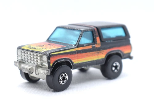 Hot Wheels Blackwall Ford Bronco 1981 HK 1/64 Vintage Diecast No Motorcycle