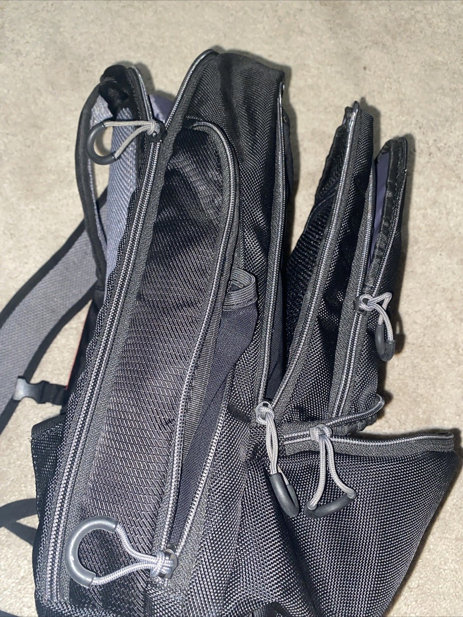 その他 VOKEY ESSENTIAL LARGE BACKPACK Titleist Titleist Essentials Collection Large Golf Backpack Black/Red