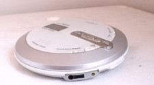 Vintage WalkmanSony D NF430 CD MP3 Fm Am Tv Weather Made In Malaysia.
