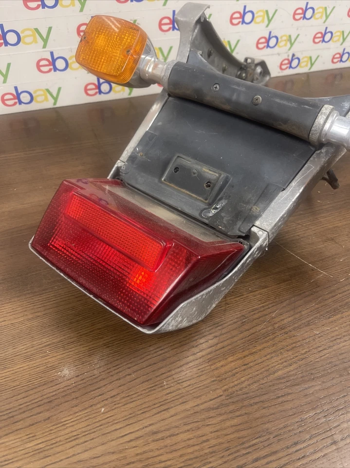 Suzuki GV 1200 1985 1986 Madura conjunto de cola de freno trasero marco OEM Foto 2 de 4