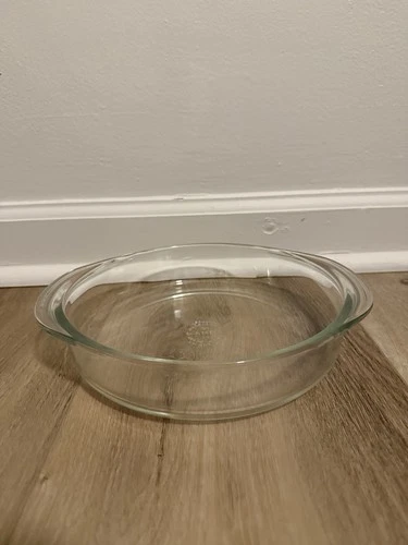 Vintage Glass PYREX #221 8-1/2 Inch Clear Deep Pie Cake Plate Pan Dish
