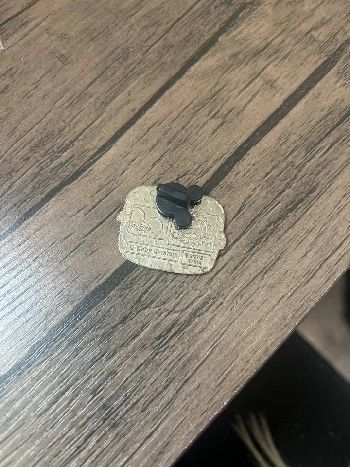 Prendedor RARO Parques Disney Little Einsteins En TV Disney Junior Raro 2010 Prendedor Comercial Foto 2 de 4