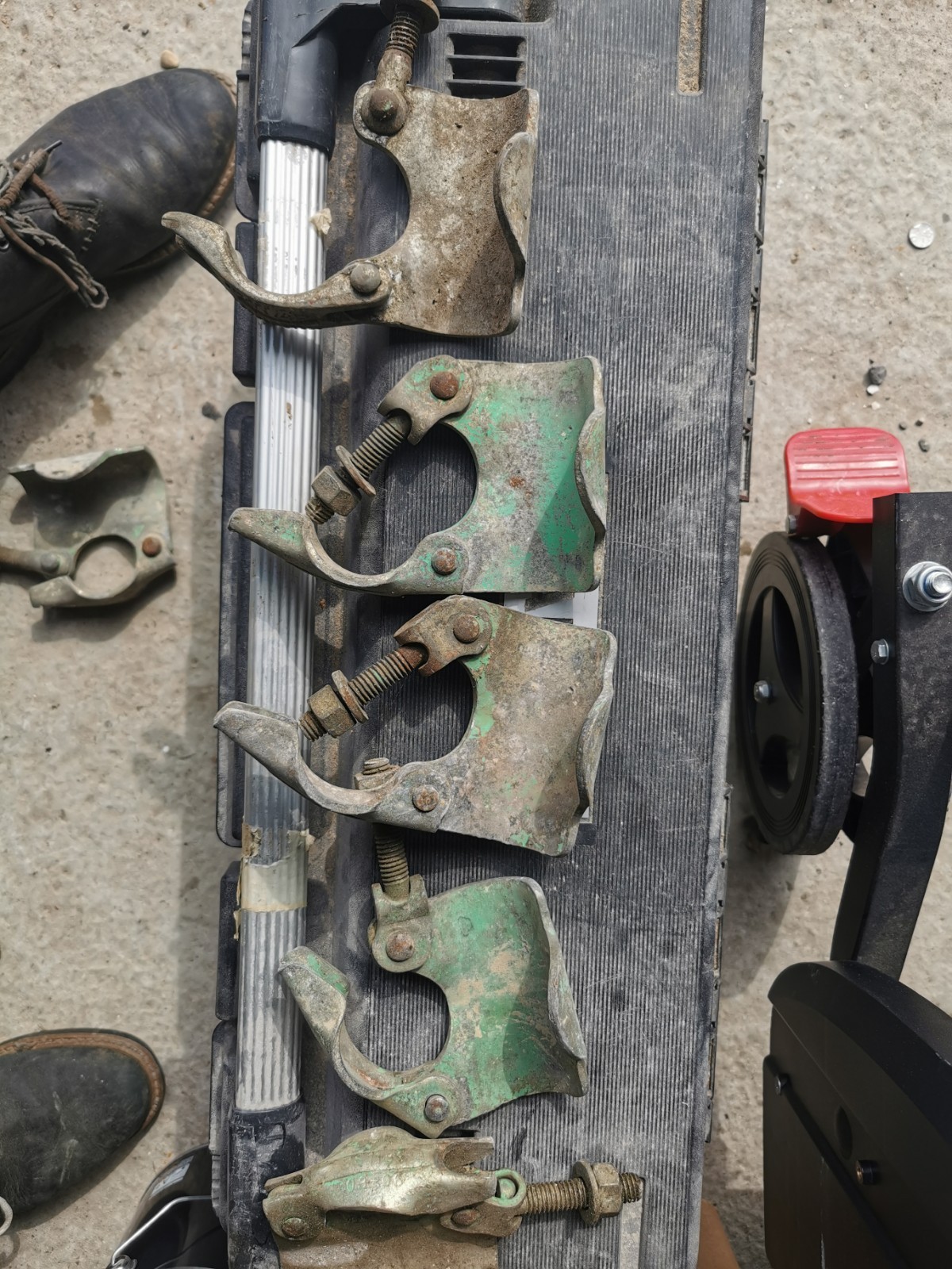 Used Scaffold board retaining clamps - Scaffolding Fitting - Clamp- Each