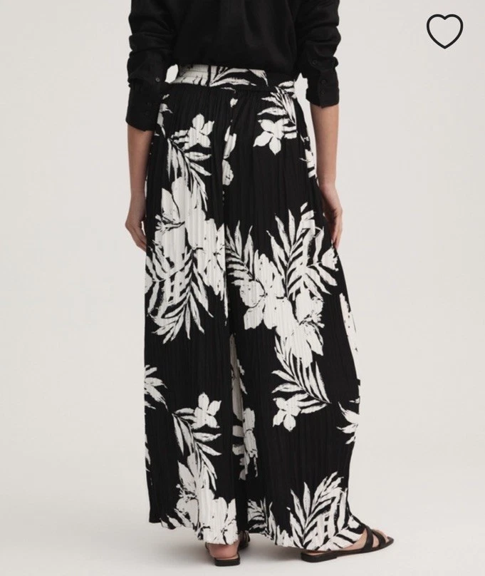 Witchery Black / White Floral Print Wide Leg Pants Women’s Size 6-8  - image 3 of 4