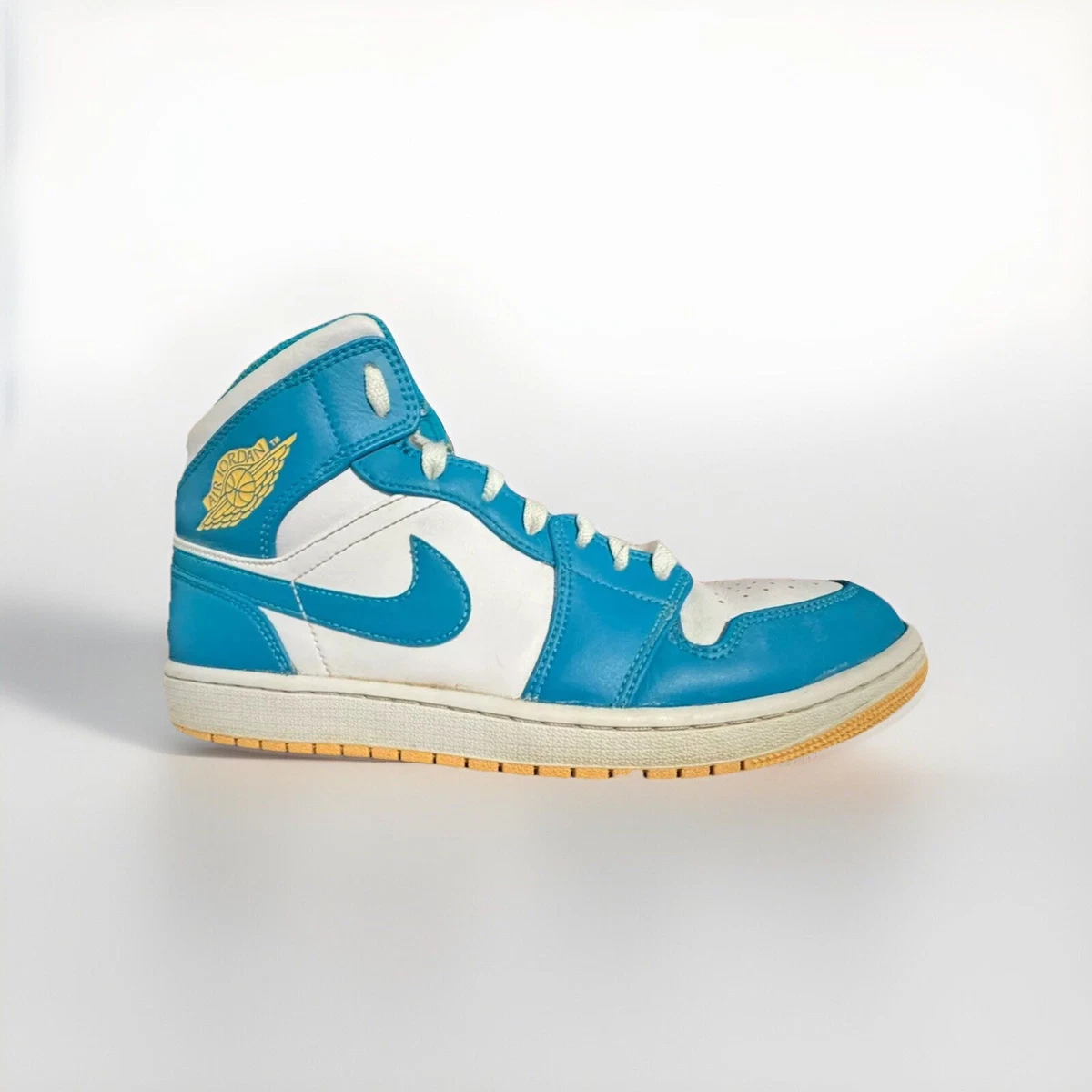 Jordan 1 Mid Aquatone for Sale - Authenticity Guaranteed - eBay display picture 3