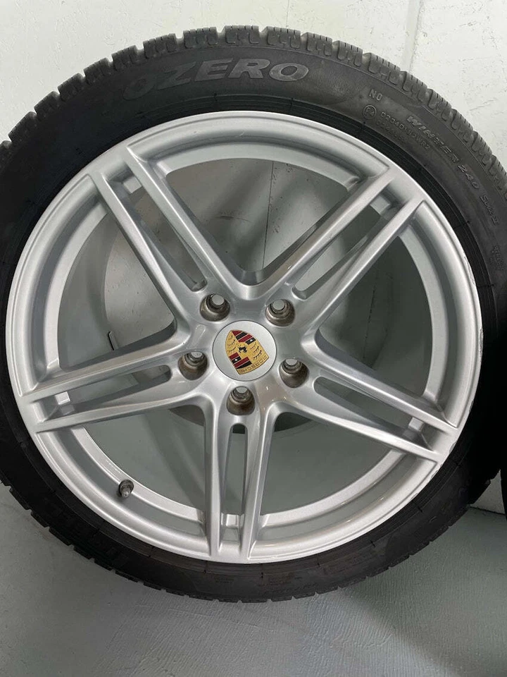 Porsche 991.2 19 Zoll Carrera Winter 4S C4 Pirelli - Bild 3 von 4