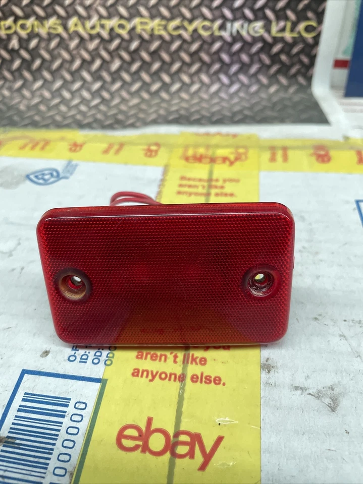 85-88 TOYOTA CRESSIDA PANEL PUERTA LUZ CORTESÍA MONTAJE LÁMPARA con Tornillos OE Foto 2 de 4