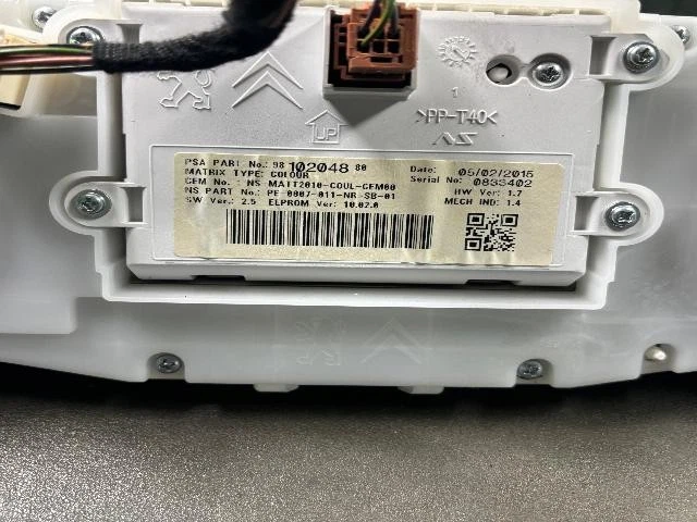 Peugeot 2008 Instrument Clusters 98 114 974 80 2015 Foto 4 de 4