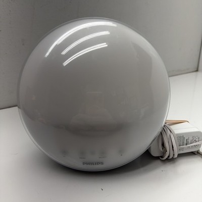 Philips SmartSleep Wake-up Light Fm Alarm Radio Sunrise Sunset Simulation HF3520