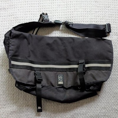 Chrome Night Black 24in Messenger Bag Water Resistant Reflective Men Adjustable