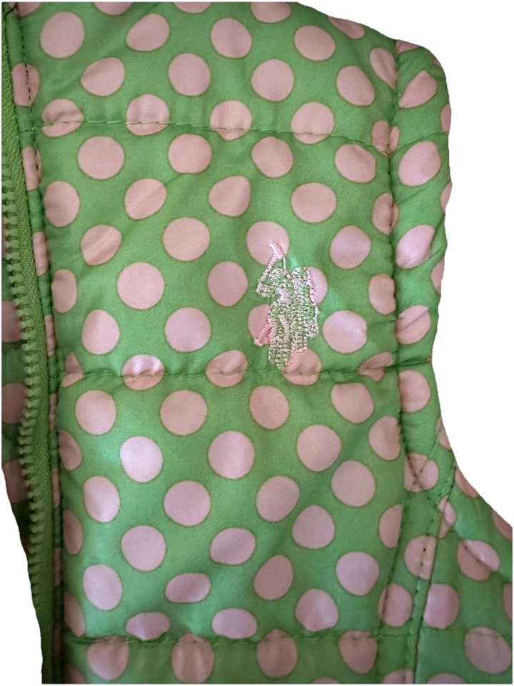 Chaleco acolchado US Polo Assn verde y rosa lunares - bebés niñas - 12 meses Foto 3 de 4