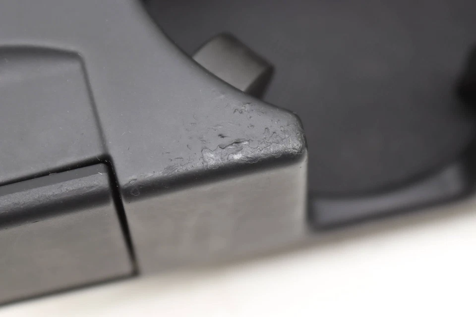 AUDI S6 2007-2011 - Consola trasera soporte para taza 4F1862534G Foto 2 de 4