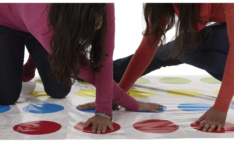 Hasbro Gaming Twister Game | Ages 6+ - Image 4 of 4