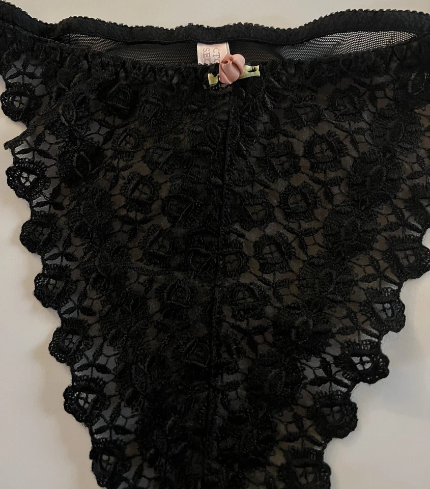 复古 Victoria's Secret Y2K 丁字裤内裤 L 高帮黑色蕾丝粉色玫瑰 — 第 3/4 张图片