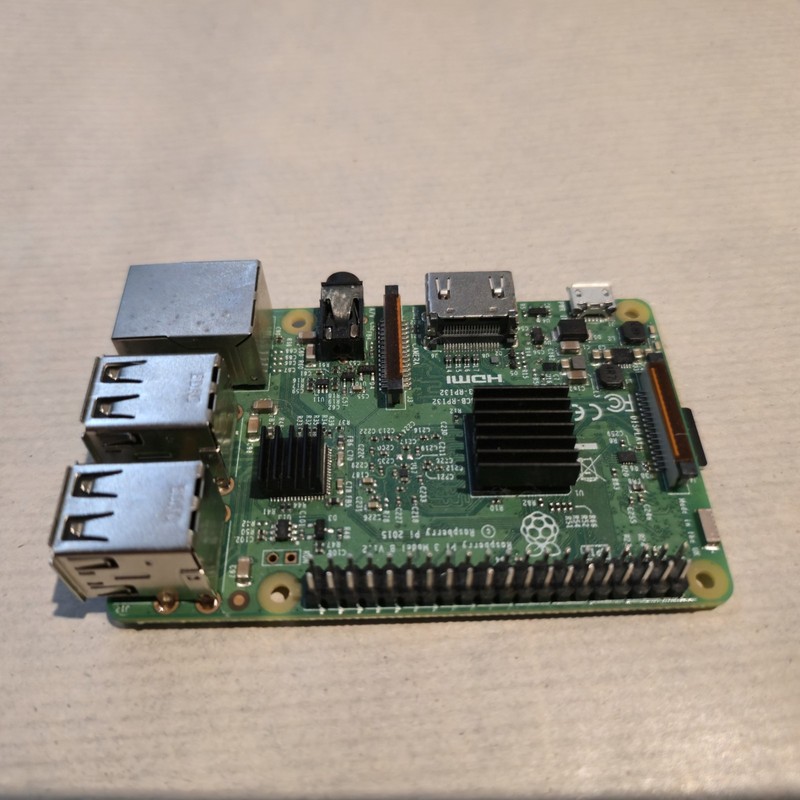 Raspberry Pi 3B V1.2 With Protective Case + 16GB SanDisk SD card
