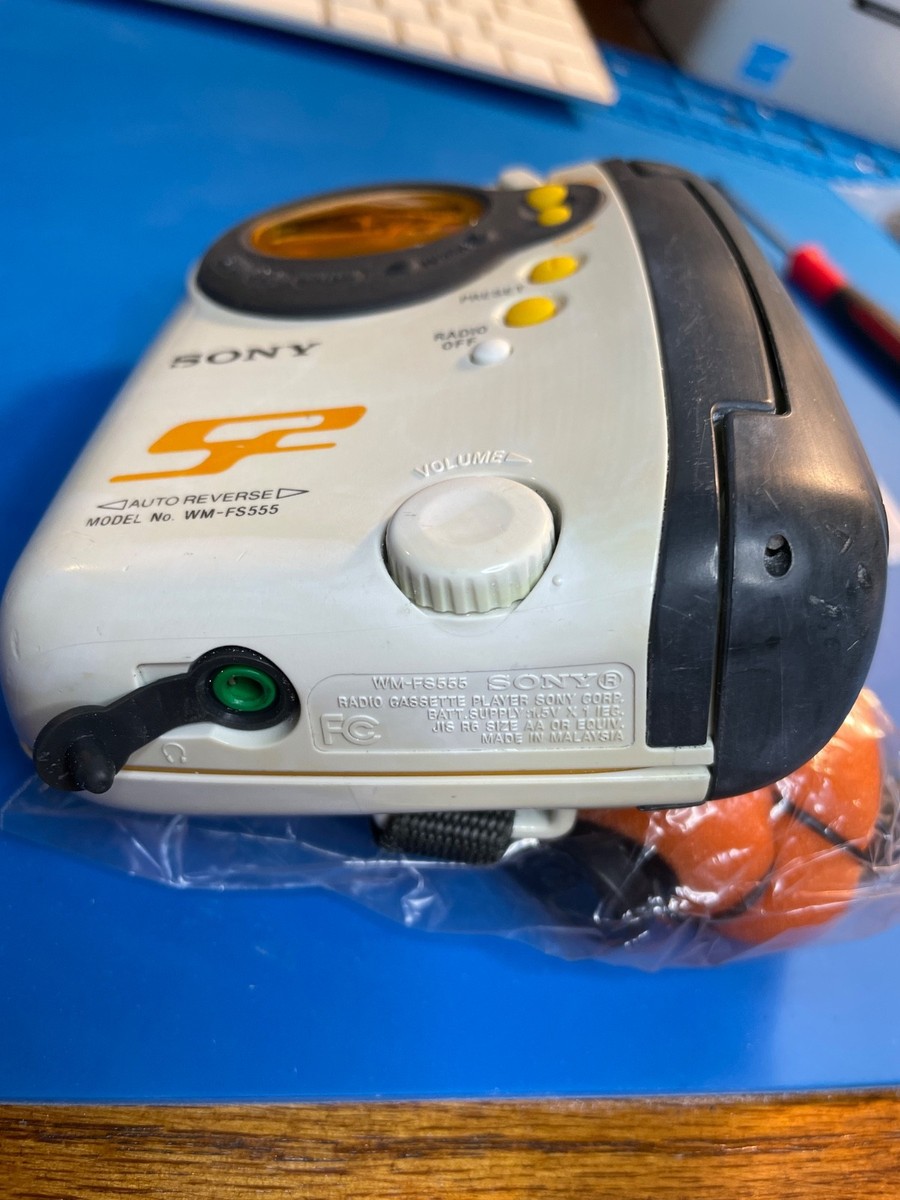Auto-Reverse - Sony Walkman WM-FS555 Sports Cassette & Radio New