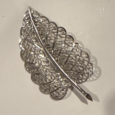 Corocraft Silver Tone Brooch Vintage Corocraft Three Leave Brooch Silver Tone Satin  main image 3