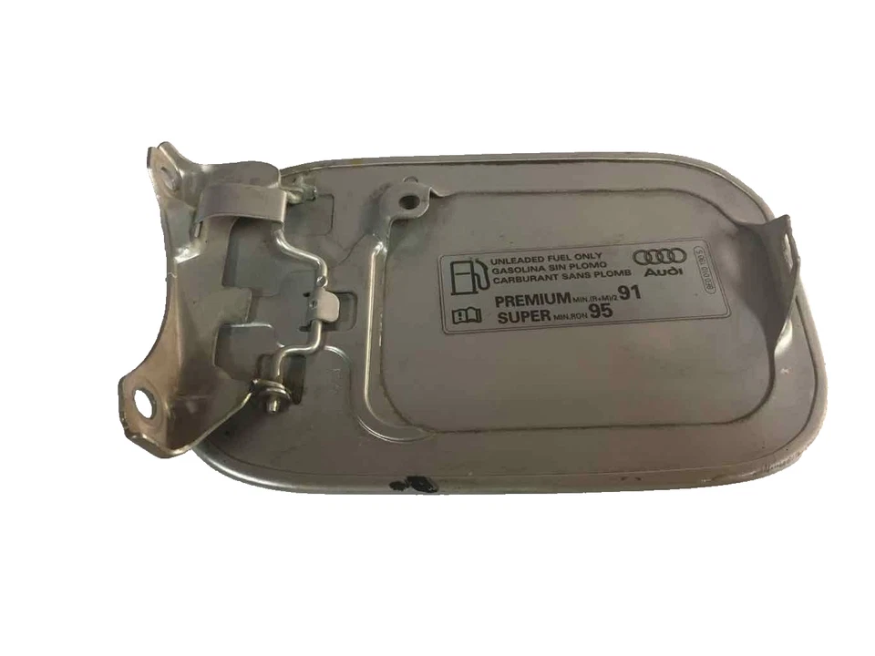 Audi A4 2002 2003 2004 2005 sedán vagón tanque de combustible puerta tapa de llenado de gasolina plateada Foto 3 de 4