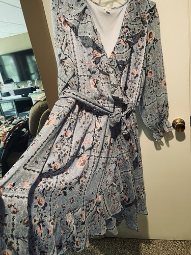 Vestido romántico informal forrado de chifón de poliéster floral para mujer LAUREN CONRAD Plus 4X - Imagen 2 de 24