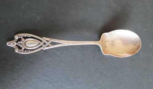 Monticello by Lunt & Bowlen Sterling Silver Ice Cream Spoon 5 3/4"