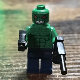 2006 Authentic Lego Batman Minifigure Killer Croc From Set 7780 
