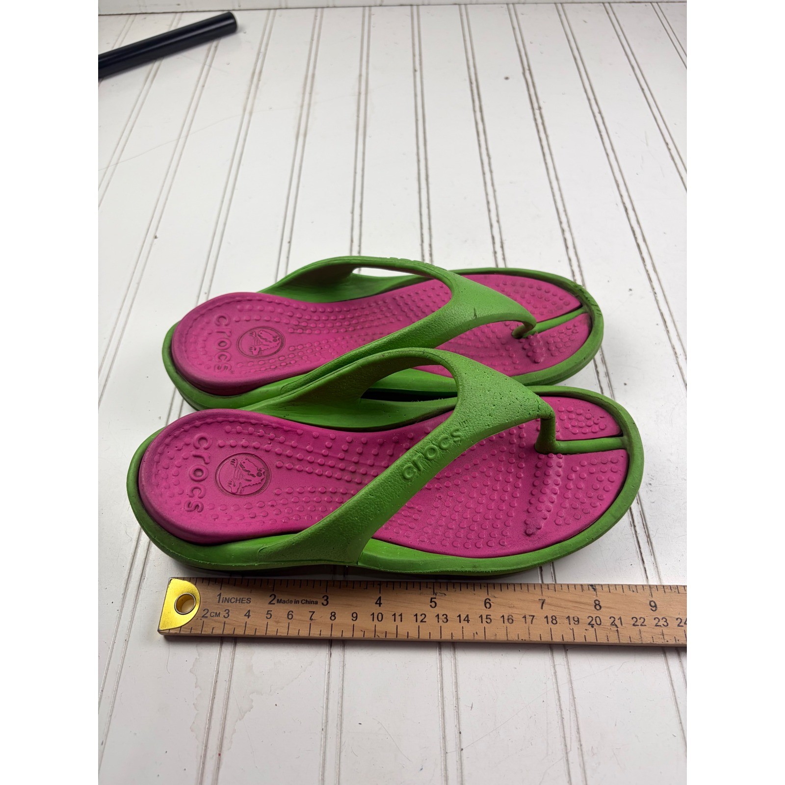 Crocs Athens Green Pink Thong Sandals Women's Size 8 image 8