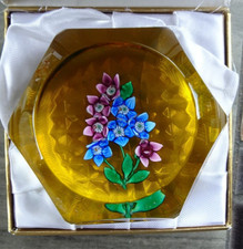 1979 ST SAINT LOUIS France Faceted Flower Bouquet Amber Paperweight Cut Base