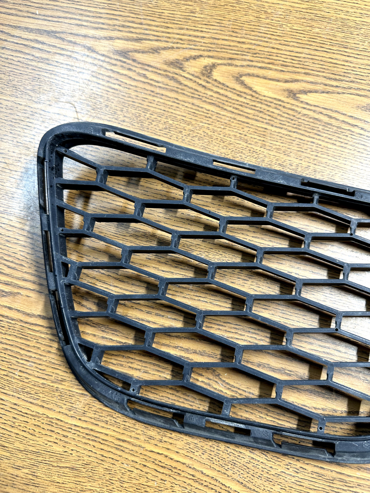 2014-2017 Maserati Ghibli Right Front Bumper Lower Air Vent Grille Trim Panel
