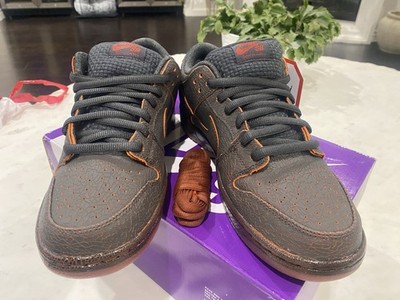 NIKE DUNK LOW PRO SB PRM KRAMPUS SMOKE GREY ORANGE M10 NIB